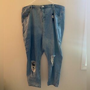 Boohoo NWT Plus Tapered High Waist Boyfriend Jean
